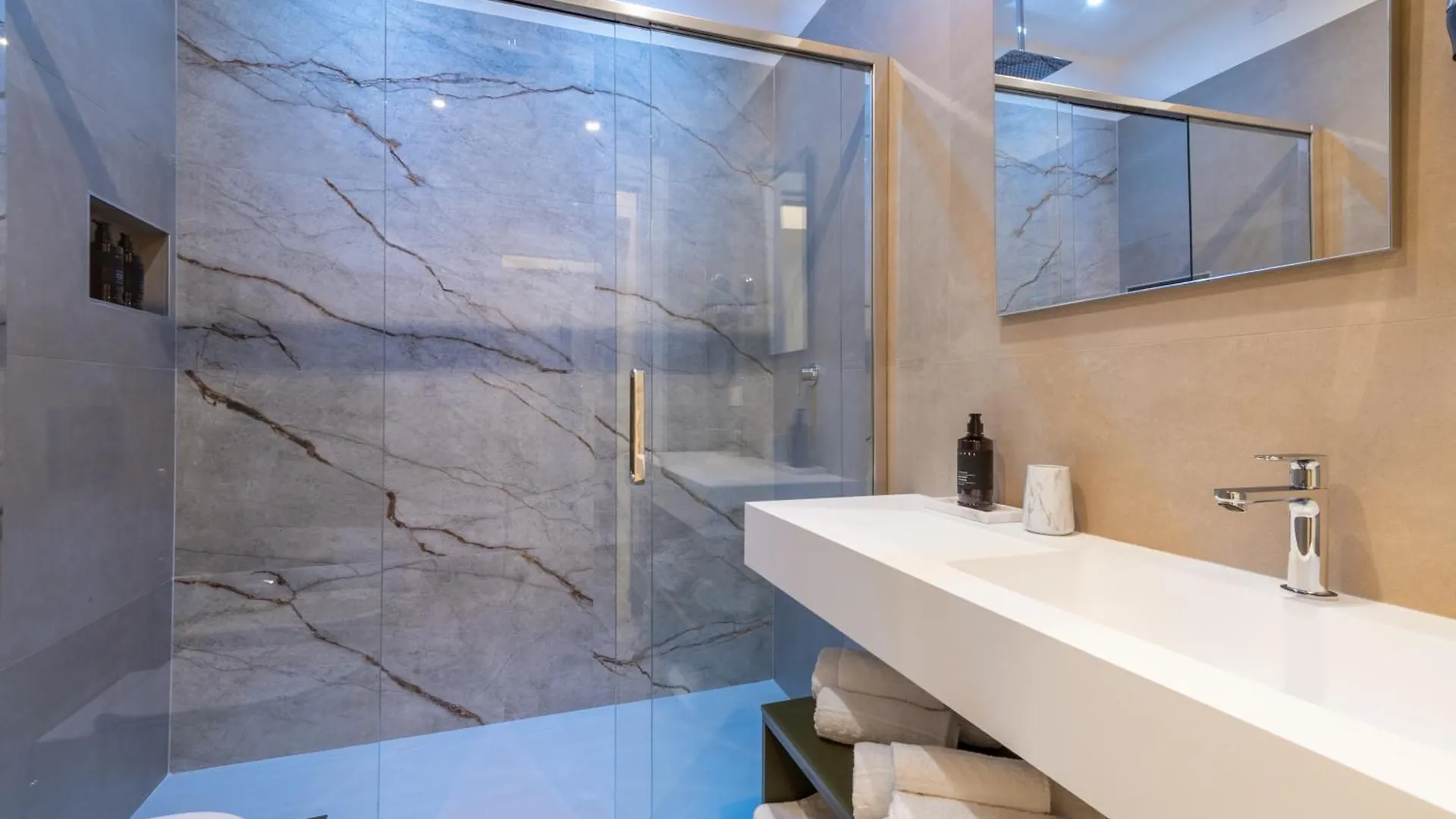 69 Suite Boutique Roma 2*,  İtalya
