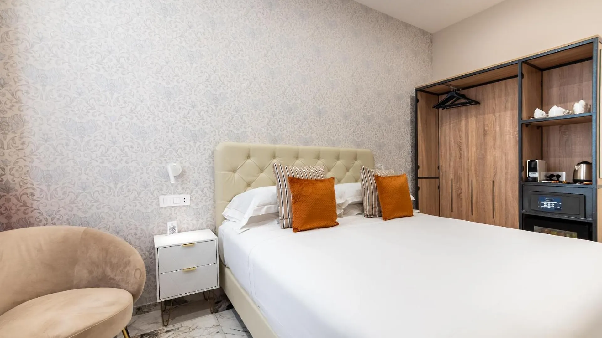 69 Suite Boutique Roma Otel